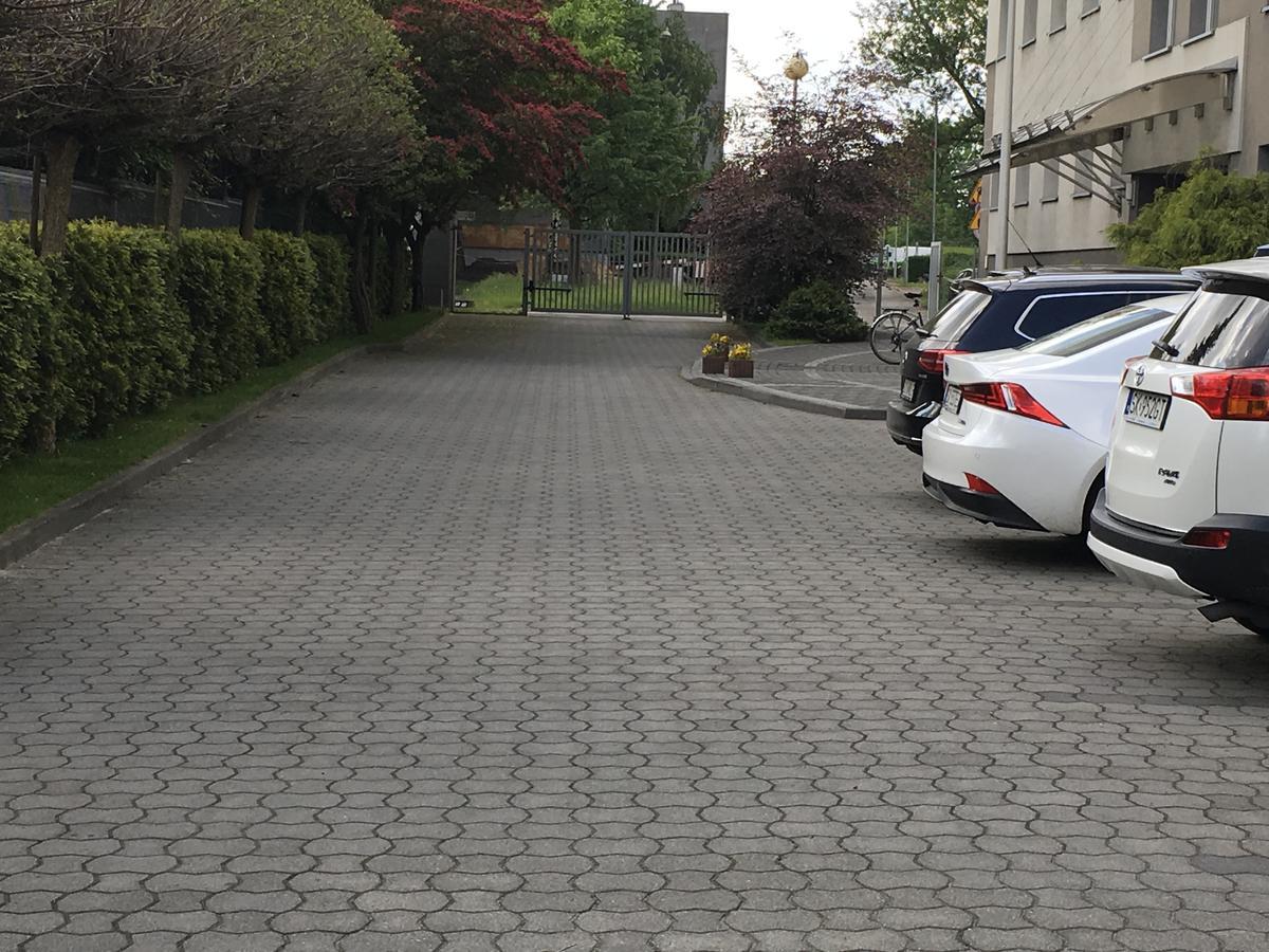 Gosciniec Tombor Aparthotel Katowice Eksteriør bilde